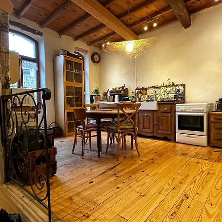 Maison La Chevre D'or